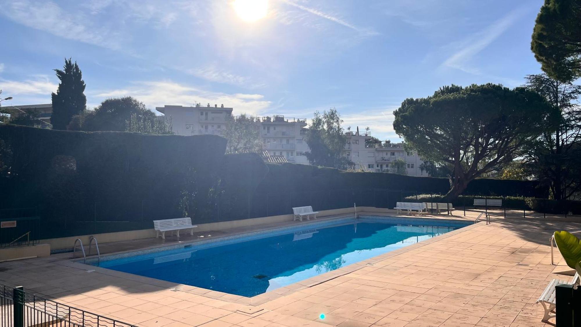 L'Azur - Apt De Standing - Piscine - Parking Le Cannet Kültér fotó